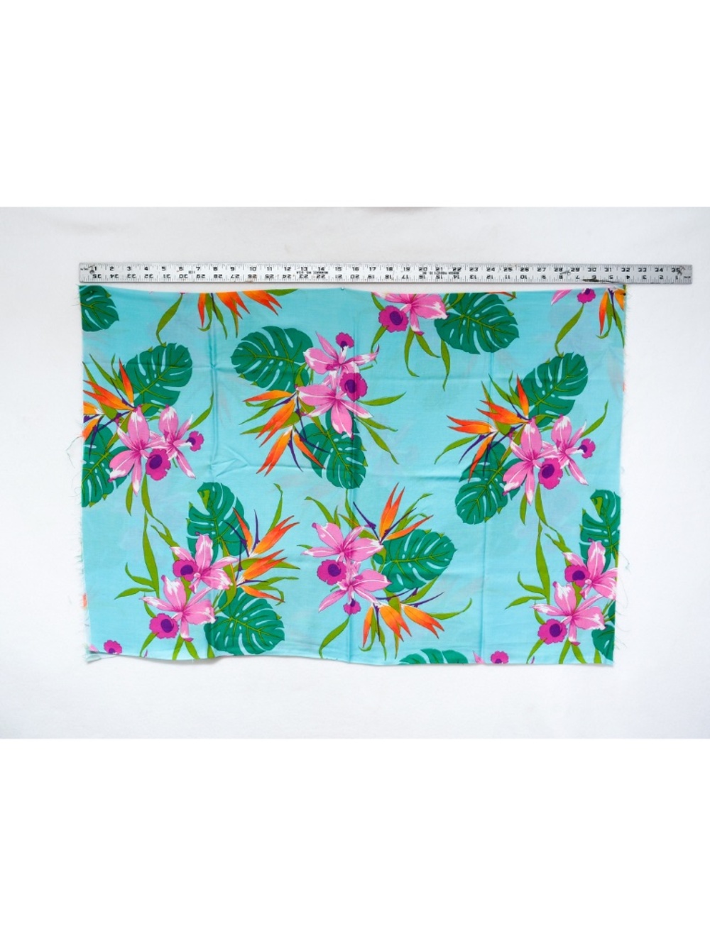 NWOT - FLORAL RAYON FABRIC 44 X 31.5 INCHES
